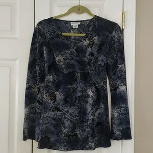 Motherhood Maternity blue black print top
Sz S